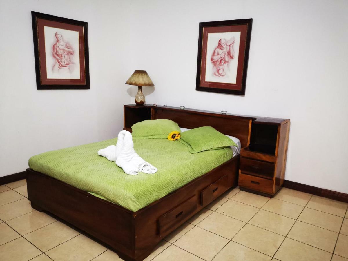 Shakti Hostal *